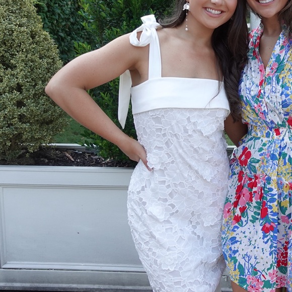 Little White Dress (brand) - Addalyn Lace Floral Midi Dress - Picture 5 of 6